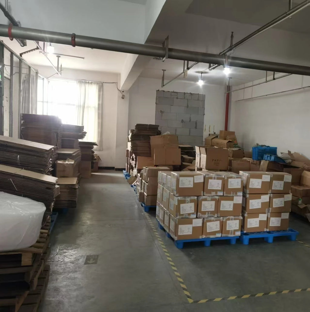 Emergency Shelter: Durable & Weather-Resistant Disaster Relief Tent: Spacious & Quick Setup